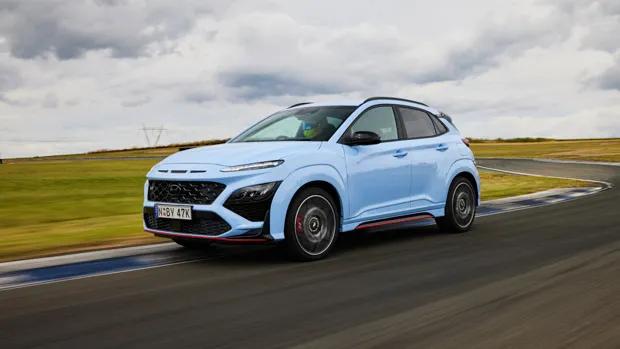 Hyundai Kona N 2022 blue front end