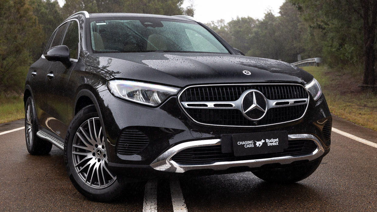 Mercedes-Benz GLC 200 2025 front 3/4 4