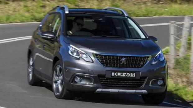 2017 Peugeot 2008 grey front