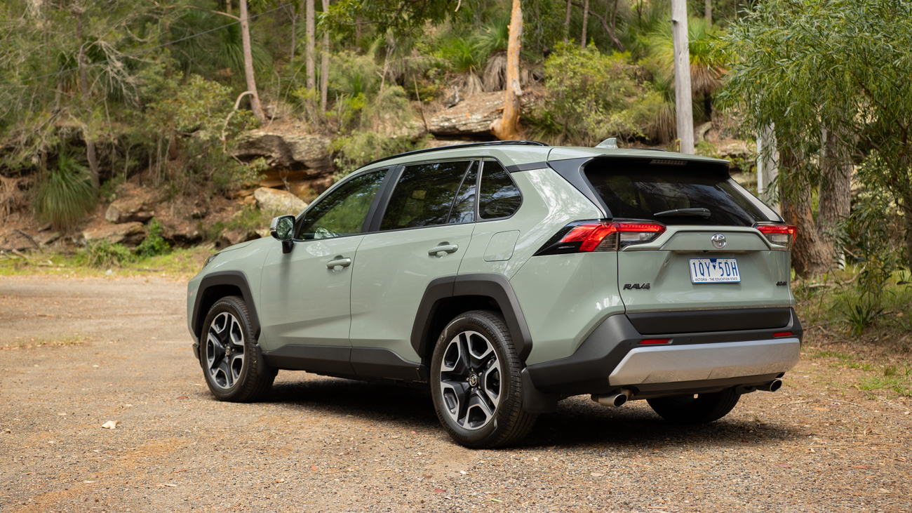 Toyota RAV4 Edge 2021 khaki rear end