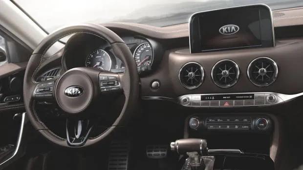 2017 Kia Stinger GT dashboard