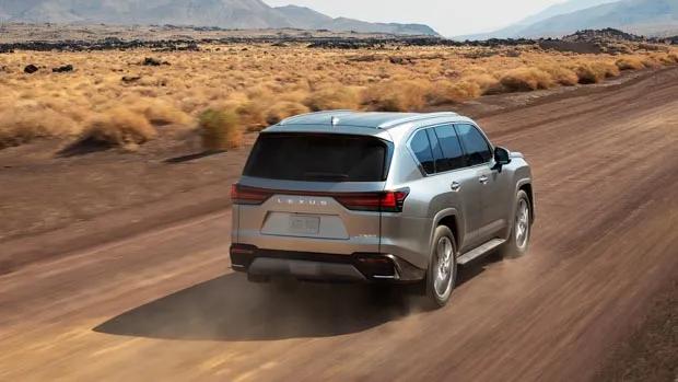 Lexus LX 2022 rear end off road