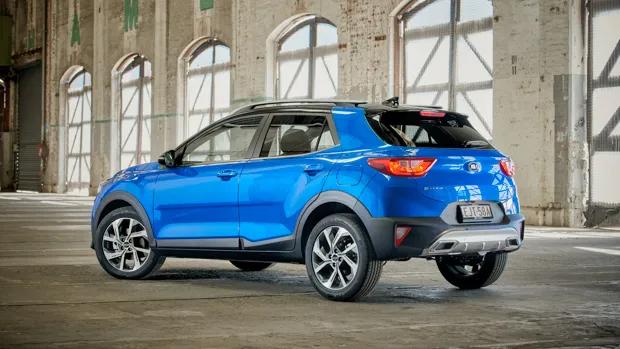 Kia Stonic GT Line 2021 blue rear end