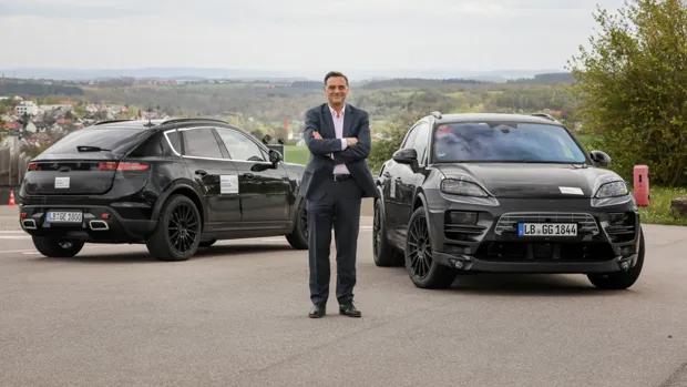 Porsche Macan EV 2023 pair