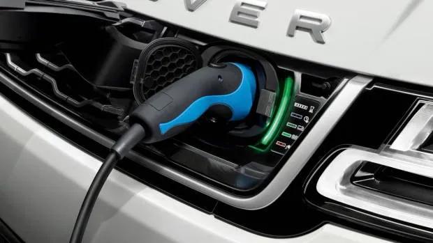 2018 Range Rover Sport P400e plug-in