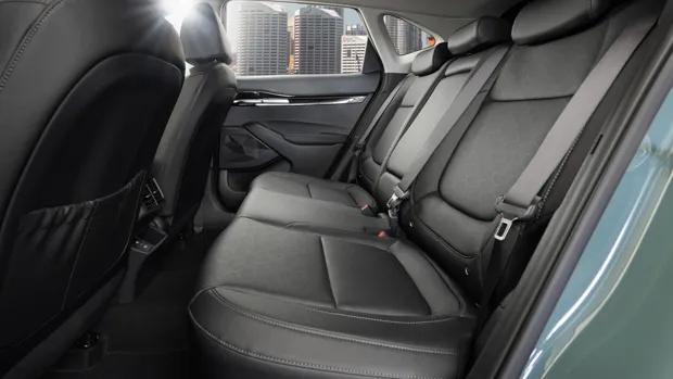 Kia Seltos GT Line 2023 back seats