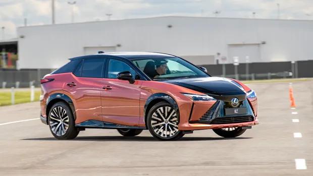 Lexus RZ 2023 front 3/4 driving 2