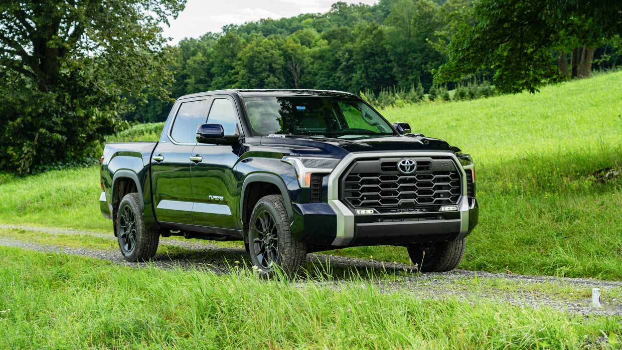 Toyota Tundra Limited Hybrid 2023 front 3/4
