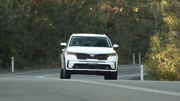 Kia Sorento S V6 2022 dynamic 3