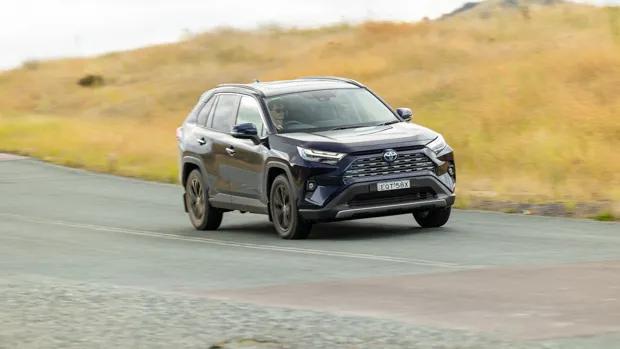 Toyota RAV4 Cruiser Hybrid 2022 review