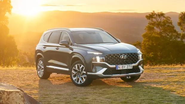 Hyundai Santa Fe 2022: centre airbag, more tech and higher prices for Sorento rival