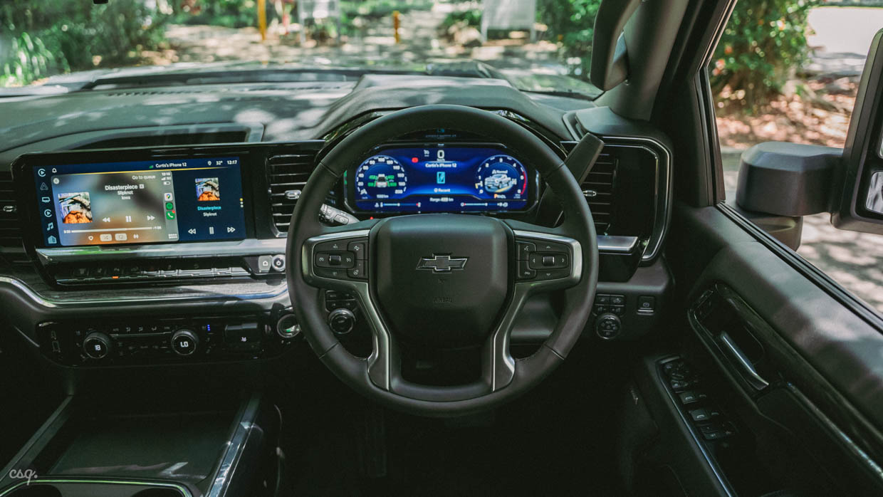 Chevrolet Silverado 2500 HD 2024 interior 2