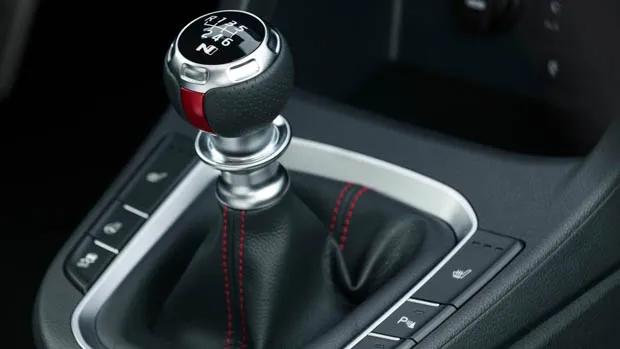 What cars are still available with a manual in Australia?