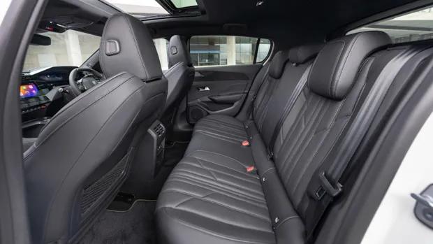 Peugeot 308 GT Sport PHEV 2023 back seats