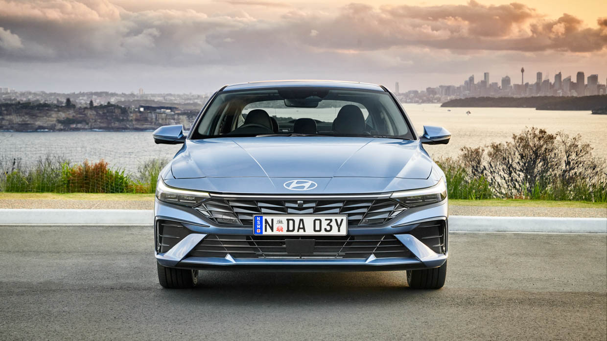 Hyundai i30 Sedan Hybrid vs Toyota Corolla Hybrid sedan: spec battle!