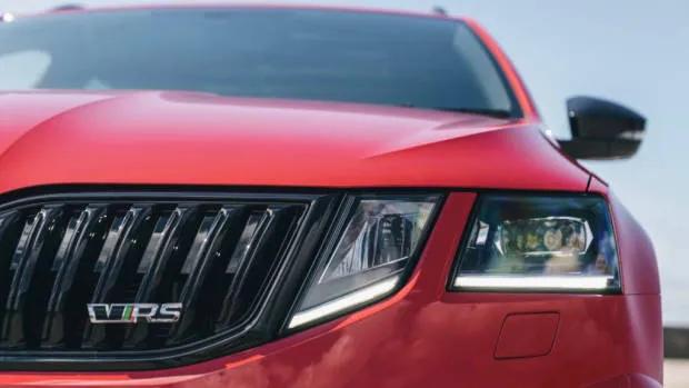 2018 Skoda Octavia RS245 red front badge