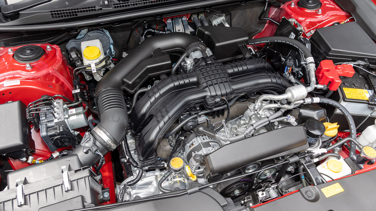 Subaru Impreza 2.0S 2024 engine