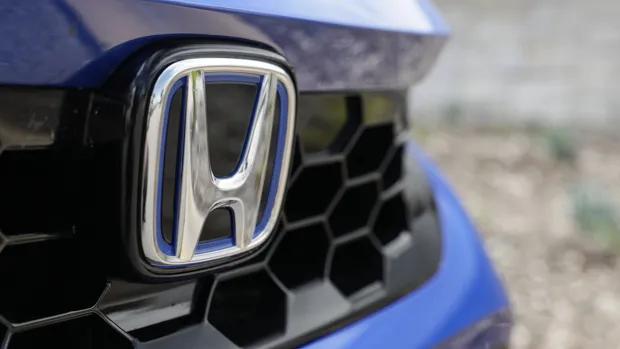Honda Civic eHEV 2023 badge 2