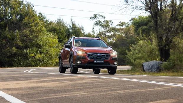 Subaru Crosstrek 2.0S 2023 front driving far