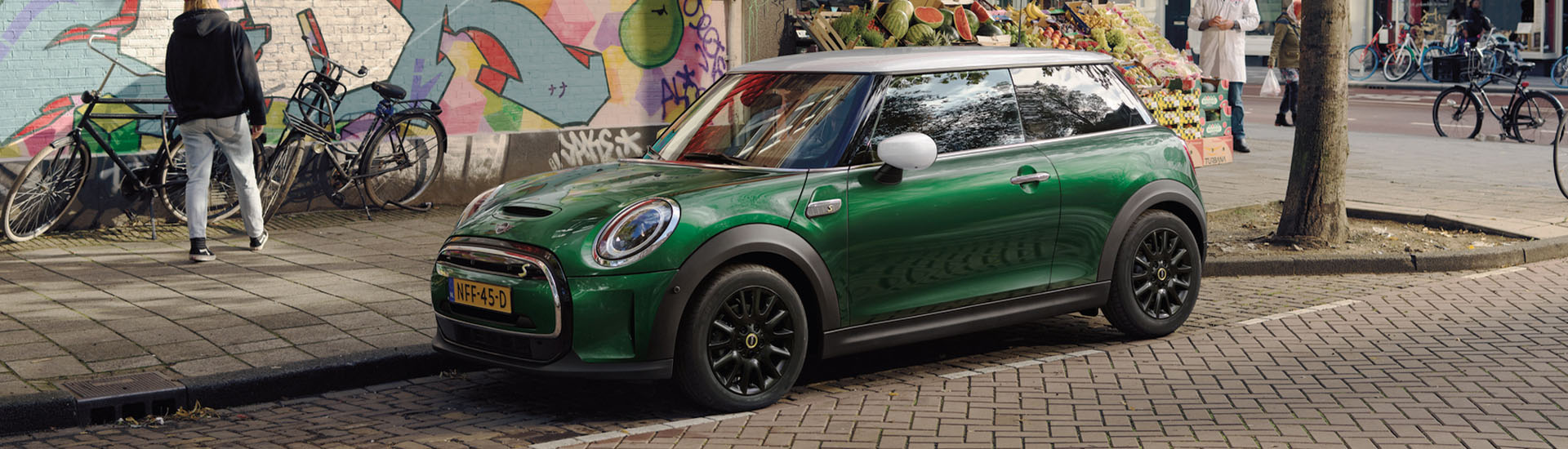 Mini Cooper SE 2021: all-electric hatch adds luxury grade
