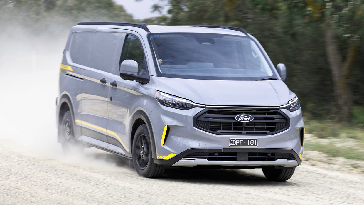 Ford Transit Custom PHEV and Trail 2026 Review