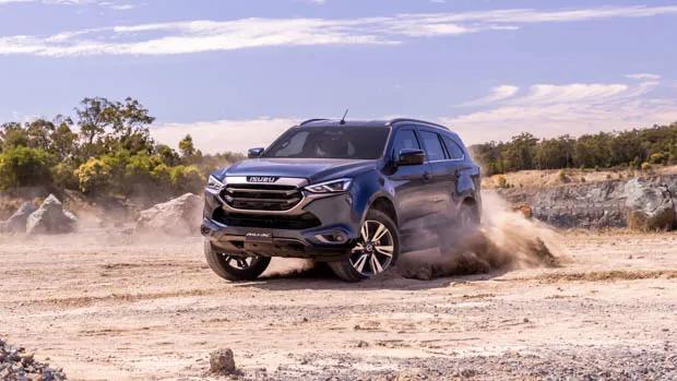 Isuzu MU-X 2023: chrome replaced by dark trim following customer feedback