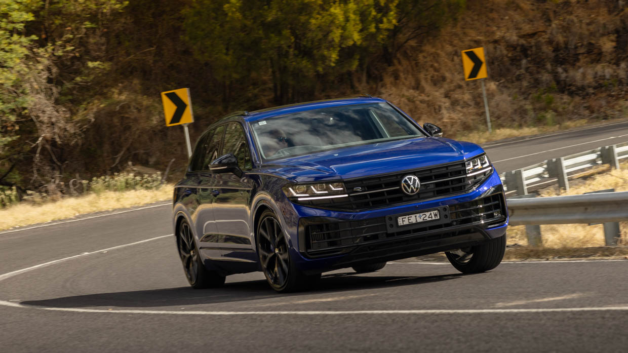 Volkswagen Touareg 2024: big price cut confirmed for facelifted SUV