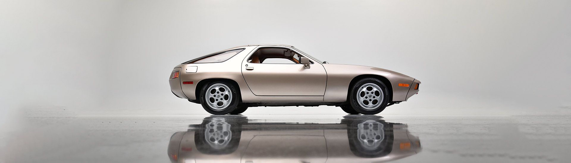 Porsche 928: Risky Business film car smashes auction record