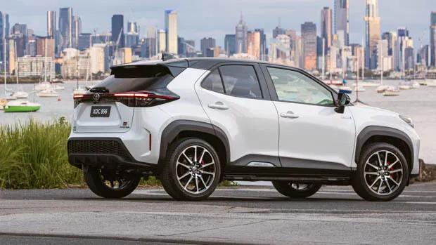 Toyota Yaris Cross GR Sport 2023 rear 3/4