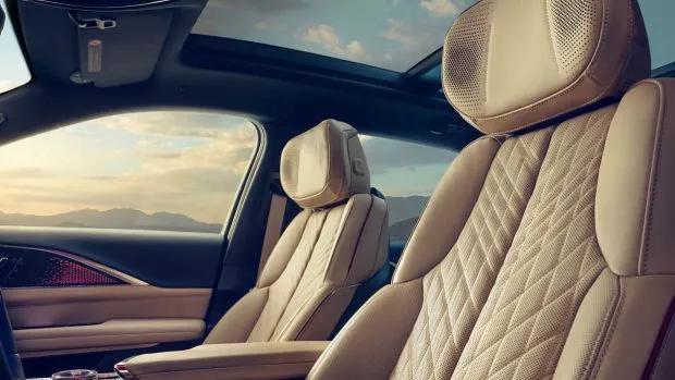 Cadillac Lyriq 2024 seats