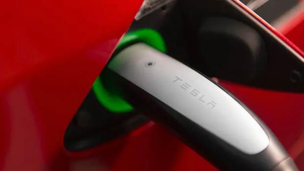 Report finds just 3000 chargers are available to EV drivers in Australia