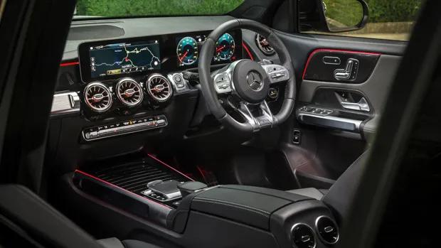 Mercedes-AMG GLB 35 2021 dashboard