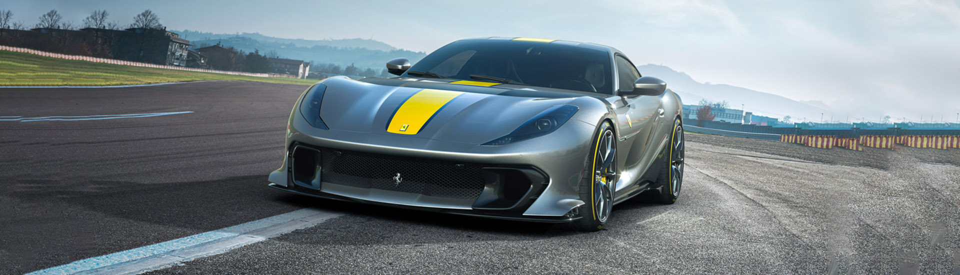 Ferrari 812 Competizione 2022: 9,500rpm special series coupe and targa unveiled