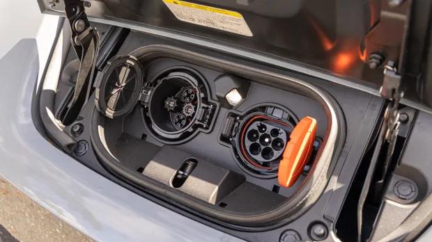 Nissan Leaf E+ 2023 interior plug