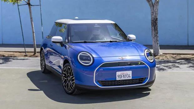 Mini Cooper EV 2025: official images reveal revised design, larger battery to give better range