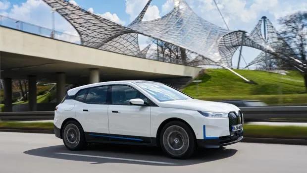 BMW iX 2022-7