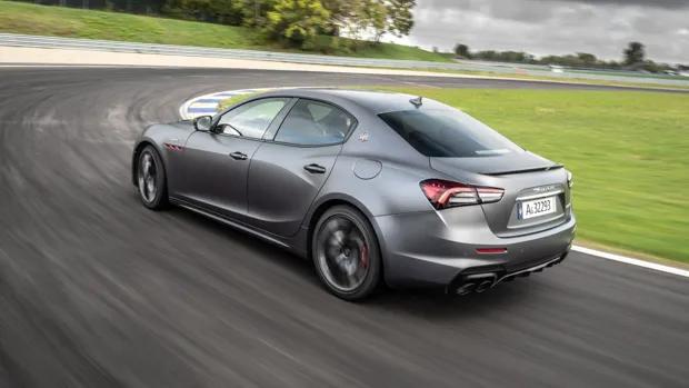 Maserati Ghibli Trofeo 2021 rear driving