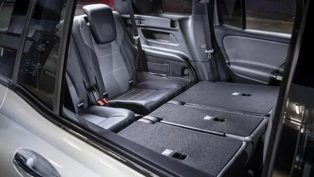 Mercedes-AMG GLB 35 2021 third row