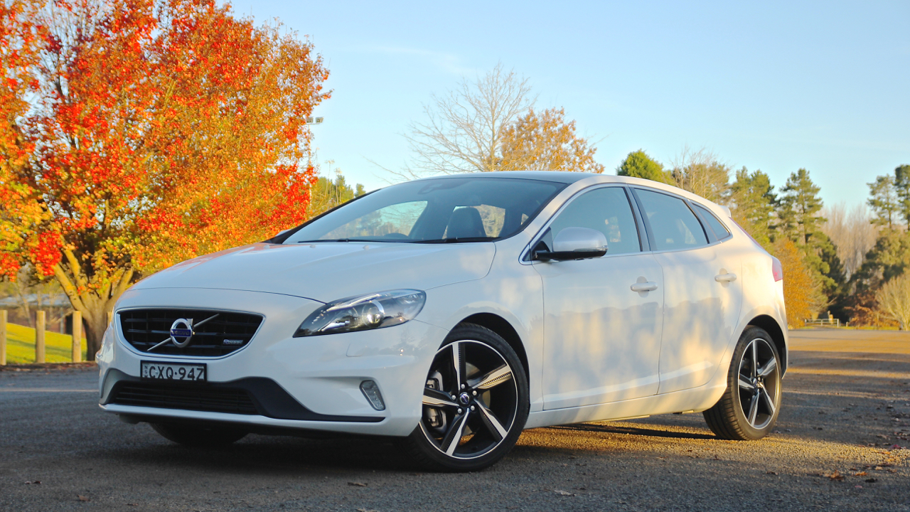 Volvo V40 review 2015