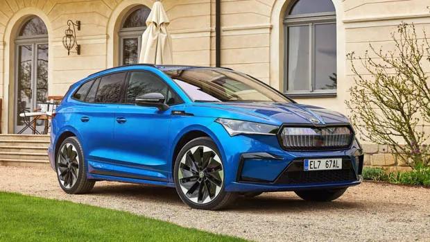 2022 Skoda Enyaq Sportline iV front 3/4 2
