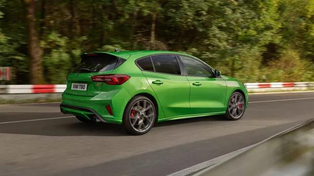 Ford Focus ST 2022 rear 3/4