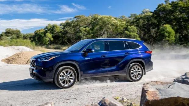 Toyota Kluger Grande Hybrid 2021 off road