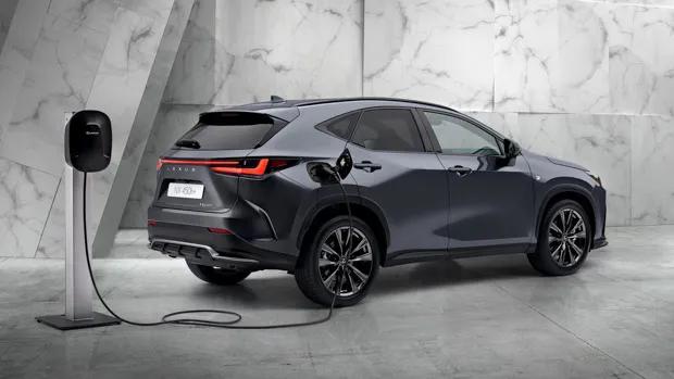Lexus NX 450h+ PHEV 2022 grey charging
