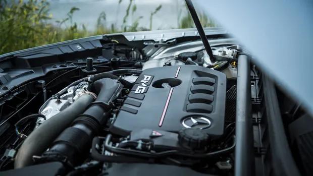 Mercedes-AMG GLB 35 2021 M260 2 litre engine