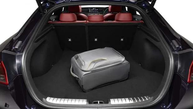 Kia Stinger 2021 boot