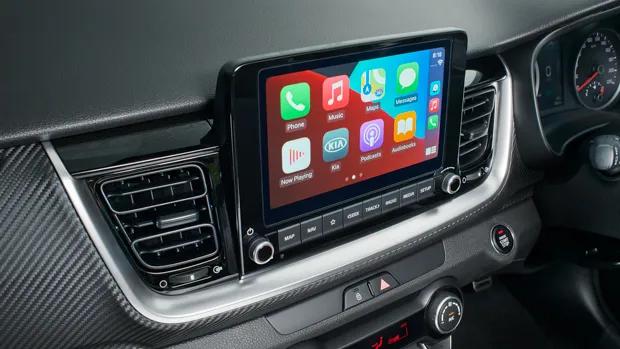Kia Stonic GT Line 2021 8 inch touchscreen CarPlay