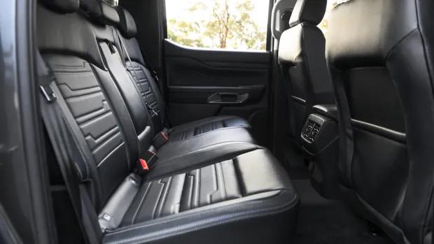 Ford Ranger Sport 2022 interior back seat