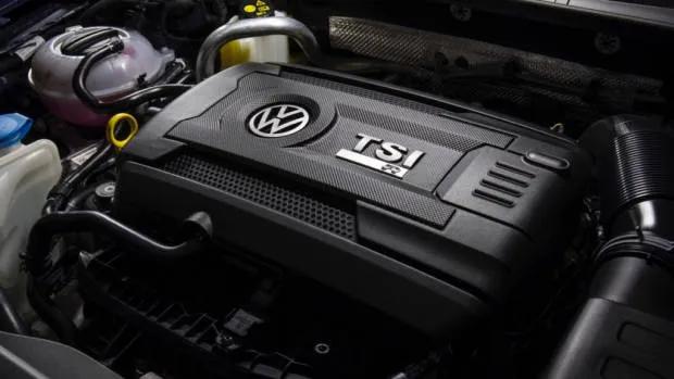 2018 Volkswagen Golf R Mk 7.5 EA888 Engine