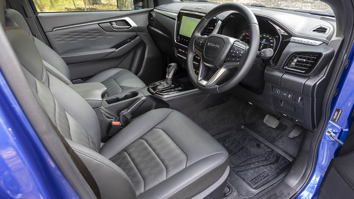 Isuzu D-Max LS-U+ Tour Mate 2025 interior