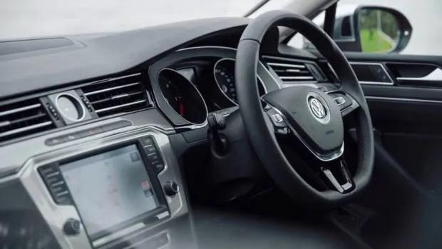 2017 Volkswagen Passat Interior - Chasing Cars
